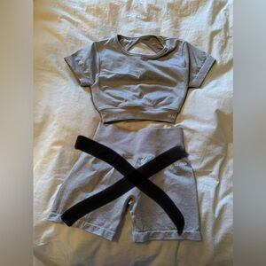 Dfyne Hannah Pearson collection